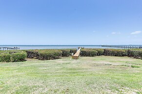 Spacious Merritt Island Home: Private Pool & Dock!