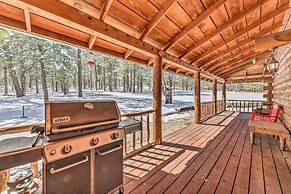 Cozy Alto Cabin on 2 Acres: Near Fishing & Skiing!