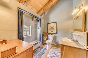 Cozy Alto Cabin on 2 Acres: Near Fishing & Skiing!