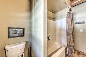 Cozy Alto Cabin on 2 Acres: Near Fishing & Skiing!