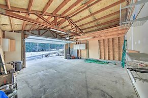 Sagle Family Getaway < 1 Mi to River & Beach