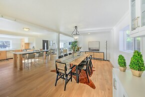 Sagle Family Getaway < 1 Mi to River & Beach