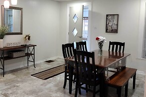 'the Shady Cottage' Millersburg Getaway w/ Deck