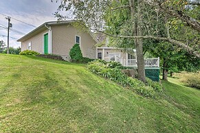 'the Shady Cottage' Millersburg Getaway w/ Deck
