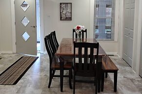 'the Shady Cottage' Millersburg Getaway w/ Deck