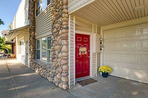 Main Street Townhome - 12 Miles to Bear Lake!