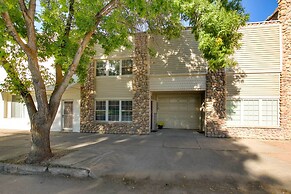 Main Street Townhome - 12 Miles to Bear Lake!