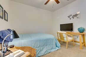 Chic Navarre Getaway w/ Large Yard: 4 Mi to Beach!