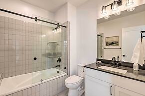Modern-chic Provo Townhome 1 Mi to BYU Campus