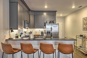 Single-story Condo < 1 Mile From Downtown!