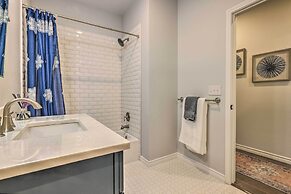 Single-story Condo < 1 Mile From Downtown!