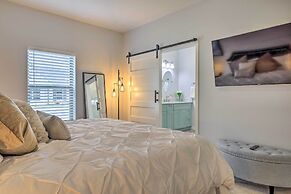 Single-story Condo < 1 Mile From Downtown!