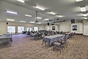 Stunning Table Rock Lake Condo Near Branson Strip!