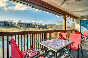 Stunning Table Rock Lake Condo Near Branson Strip!