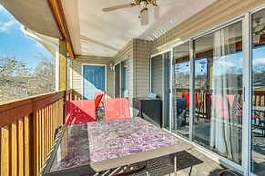Stunning Table Rock Lake Condo Near Branson Strip!