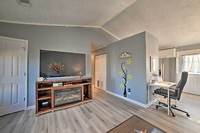 Clarksville Retreat: Half Mile to Fort Campell!