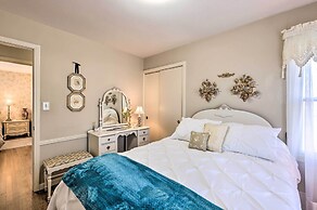 Cozy Kansas City Home w/ Yard - 9 Mi to Dtwn!