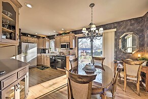 Cozy Kansas City Home w/ Yard - 9 Mi to Dtwn!