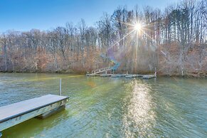 Stylish Creekside Cabin w/ Fire Pit Near Wineries