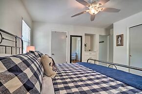 Hayesville Lake Getaway w/ Balcony & Mtn Views!