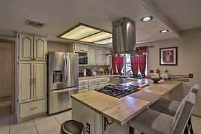 Spacious Lancaster Family Ranch - BBQ & Patio