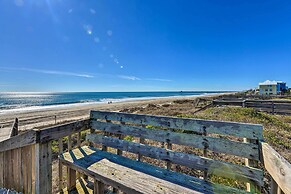 1 Ocean Fun:' Emerald Isle Apt, Steps to Beaches!