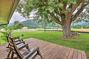 'campbell Retreat' in Maggie Valley w/ Deck!