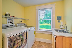 Charming Stanley Home w/ Yard, 7 Mi to Seneca Lake