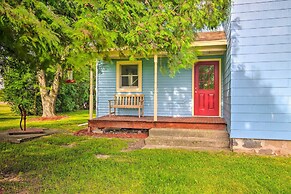Charming Stanley Home w/ Yard, 7 Mi to Seneca Lake