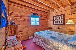 Quiet & Private Cabin ~ 5 Mi to Dale Hollow Lake!