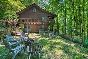 Secluded Waynesville Cabin: Deck, Grill & Fire Pit