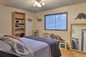 Rustic Western Home: Walk to Winchester Lake!