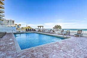Luxe Oceanfront Condo w/ Pool, Beach Access + Gear