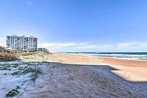Luxe Oceanfront Condo w/ Pool, Beach Access + Gear