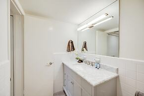 Updated Dtwn Naples Condo: Across From Beach!