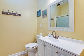 Walk to Ocean: Lovely Myrtle Beach Getaway!