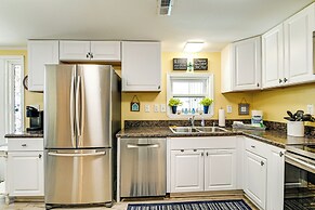 Walk to Ocean: Lovely Myrtle Beach Getaway!