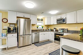 Walk to Ocean: Lovely Myrtle Beach Getaway!