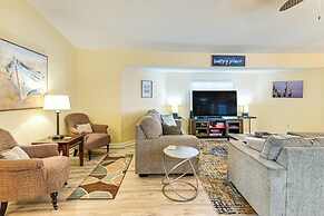 Walk to Ocean: Lovely Myrtle Beach Getaway!