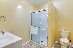 Walk to Ocean: Lovely Myrtle Beach Getaway!