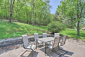 Patio & Grill: Lake of the Ozarks Escape!