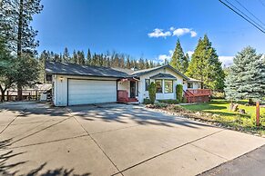 Rustic Groveland Home: Private Hot Tub, Deck & BBQ