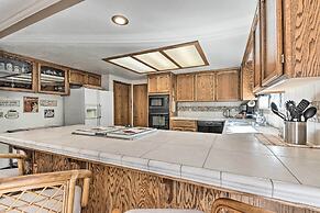 Rustic Groveland Home: Private Hot Tub, Deck & BBQ