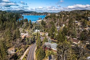 Rustic Groveland Home: Private Hot Tub, Deck & BBQ
