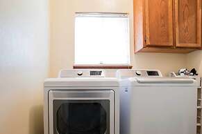 Rustic Groveland Home: Private Hot Tub, Deck & BBQ