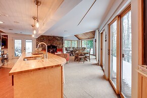 White Mountain Escape w/ Separate In-law Suite!