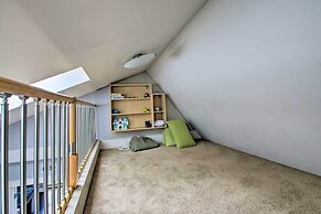 White Mountain Escape w/ Separate In-law Suite!