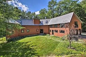 White Mountain Escape w/ Separate In-law Suite!