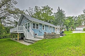 Updated Twin Lakes Cottage, Walk to Lake Mary