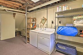 Beckley Studio w/ Hot Tub, 4 Mi to WVU Tech!